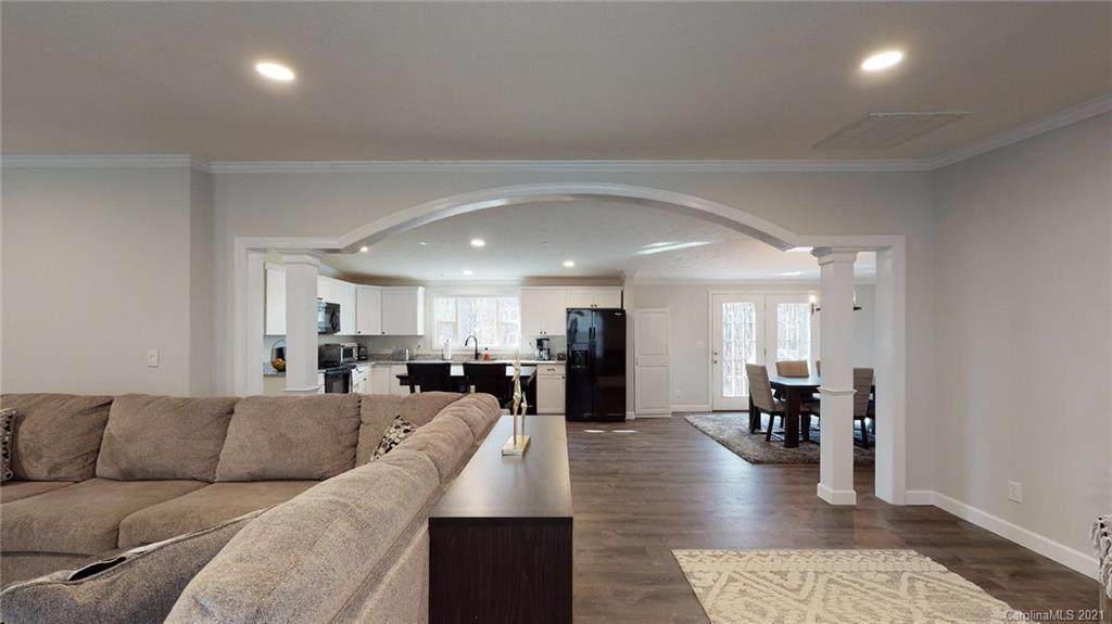 4102 Glenola Drive - Photo 1