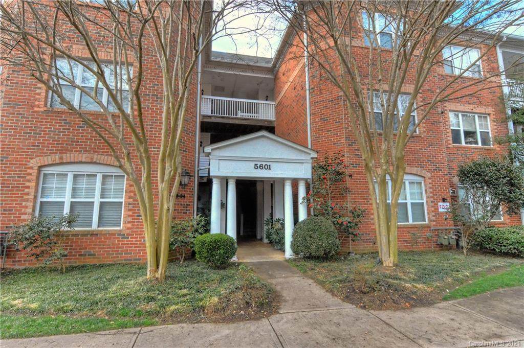 5601 Fairview Road - Photo 1
