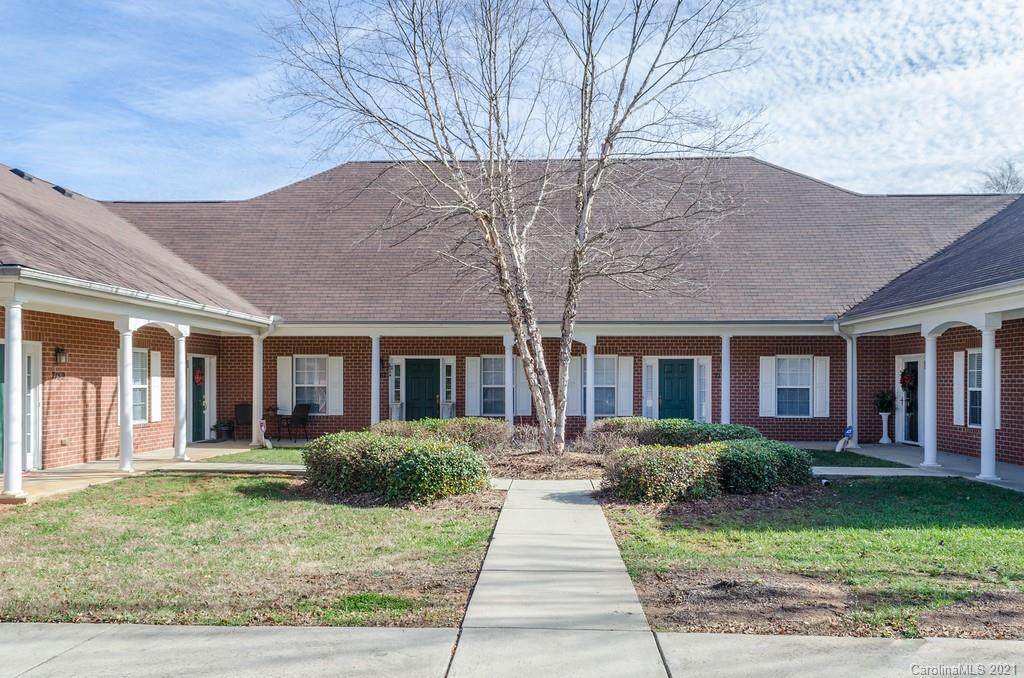 7134 Somerset Springs Drive - Photo 1