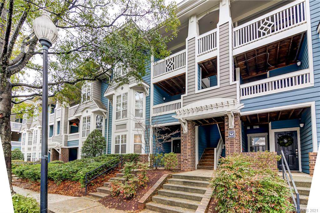 2210 Sumner Green Avenue - Photo 1
