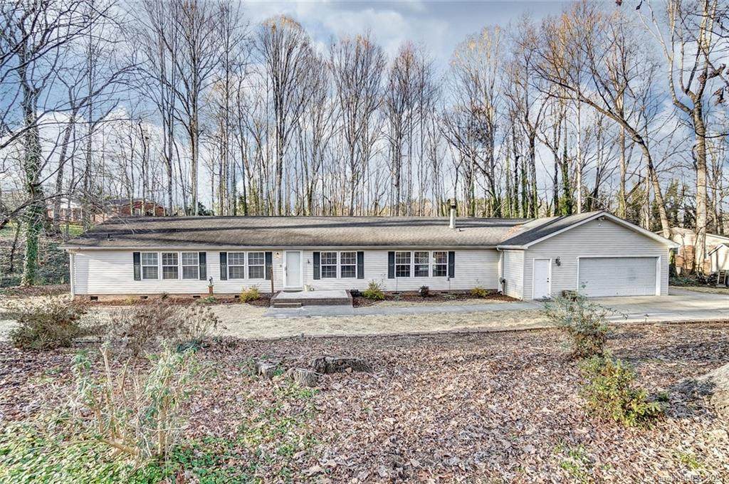 147 Woodcrest Road - Photo 1