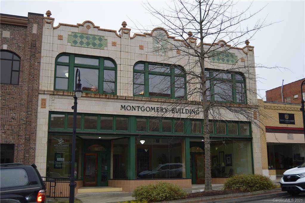114 Center Street - Photo 1
