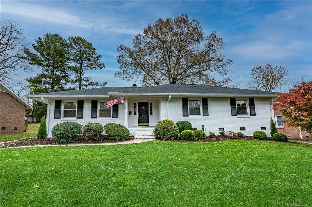 1701 Paddock Circle - Photo 1