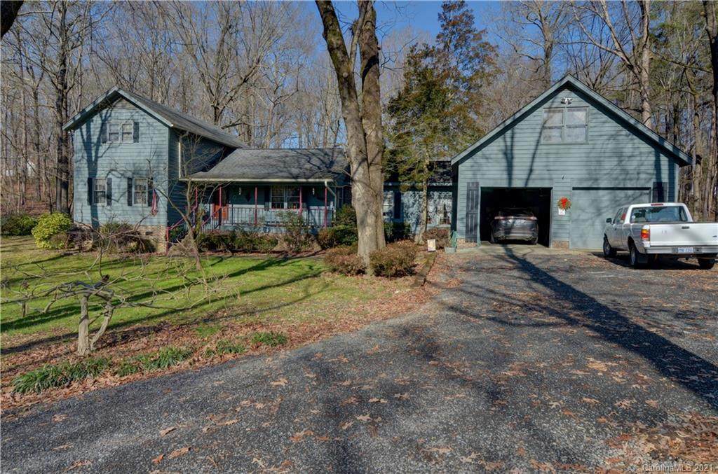 622 Cedarwood Drive - Photo 1
