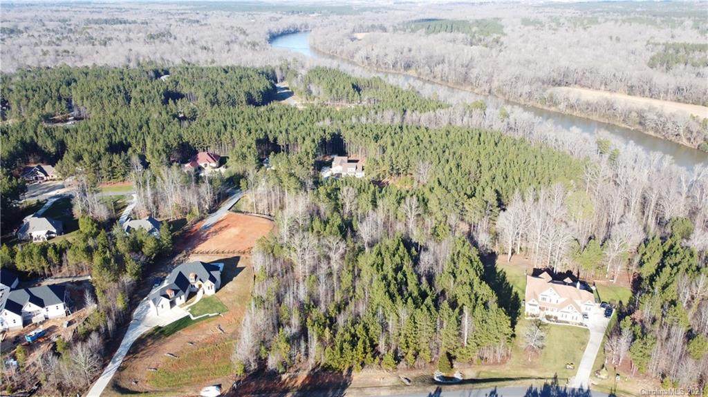 1743 White Fawn Lane - Photo 1
