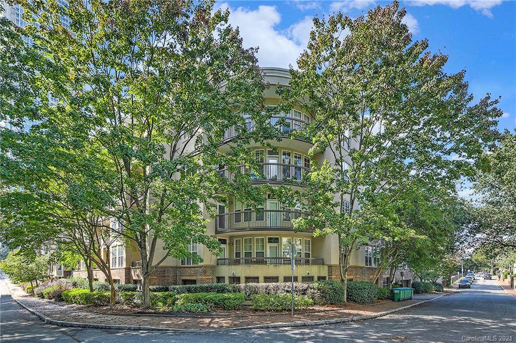 405 7th Street - Photo 1