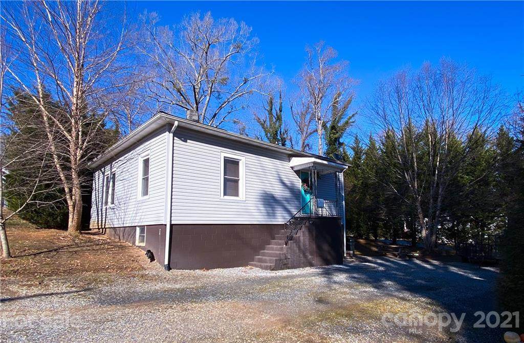 427 Carolina Avenue - Photo 1