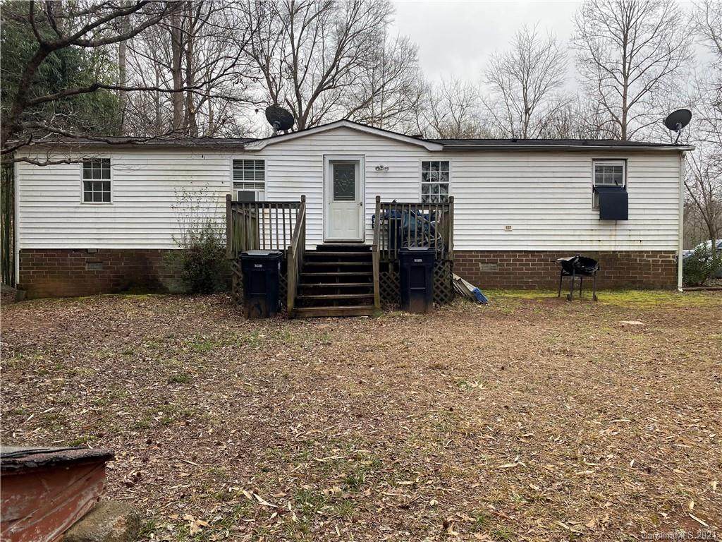1821 Windermere Road - Photo 1