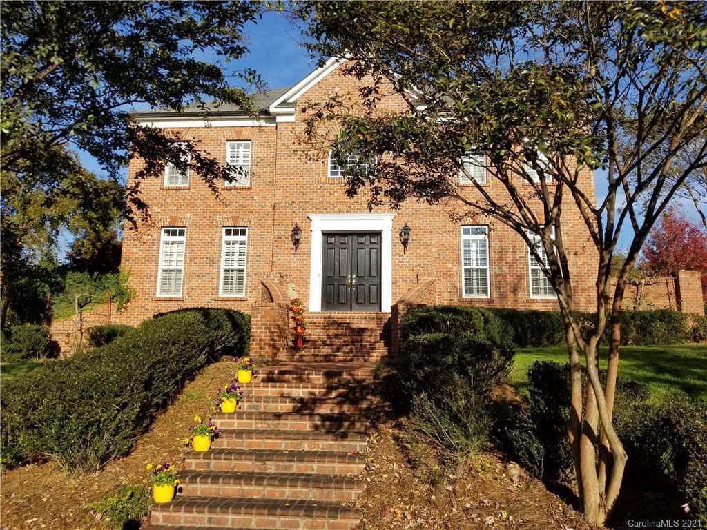 524 Elizabeth Lee Drive - Photo 1