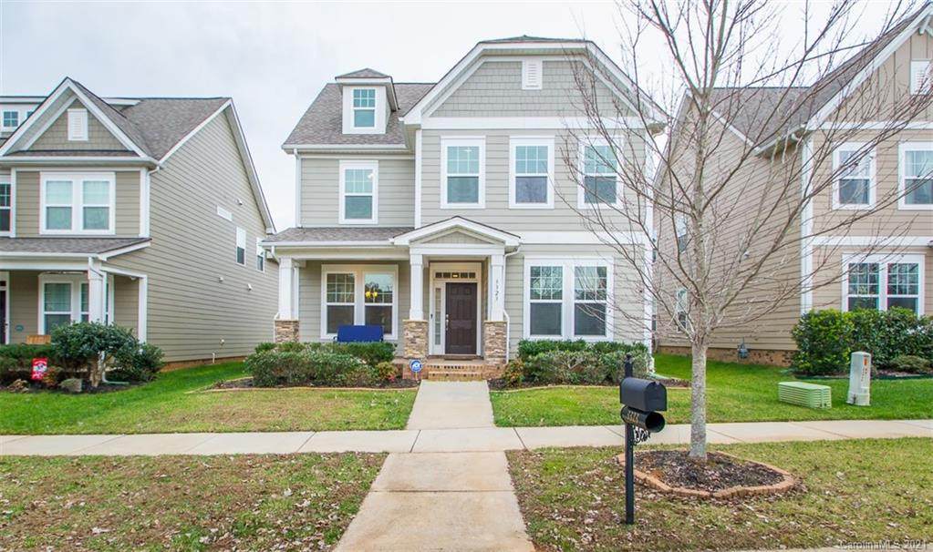 3323 Lucy Drive - Photo 1