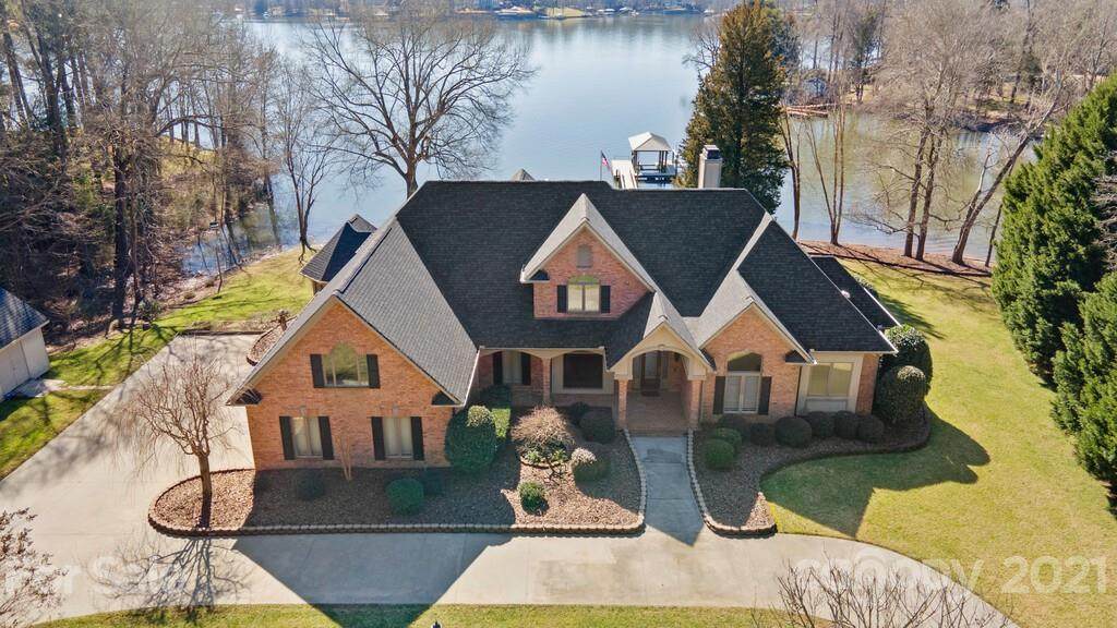 4506 River Shore Drive - Photo 1