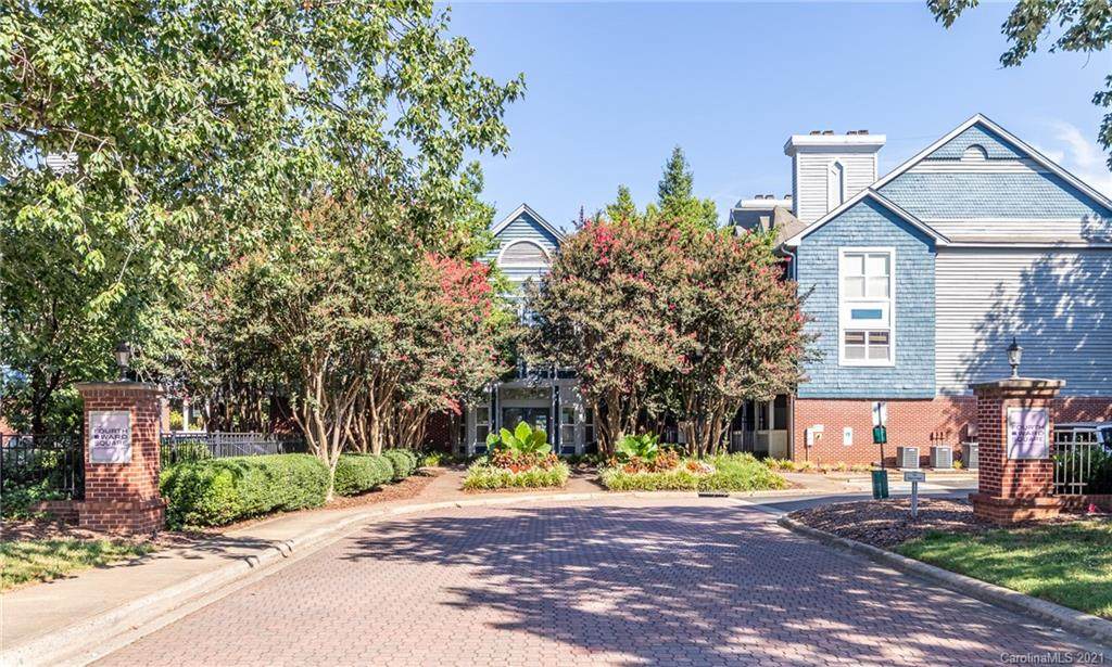 521 Graham Street - Photo 1