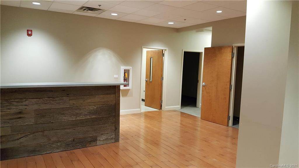 10 Brook Street - Photo 1