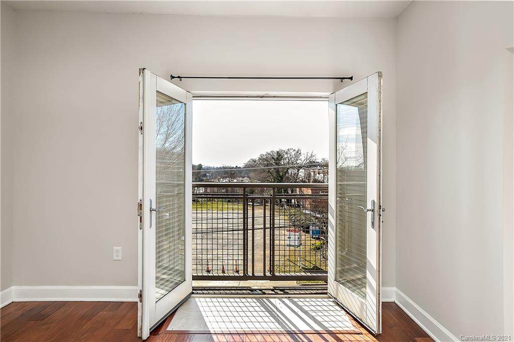 1315 East Boulevard - Photo 1