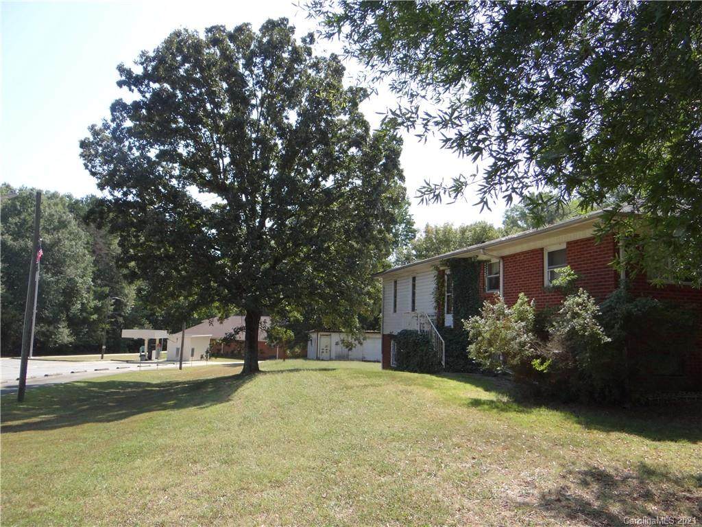1440 Aspen Street - Photo 1