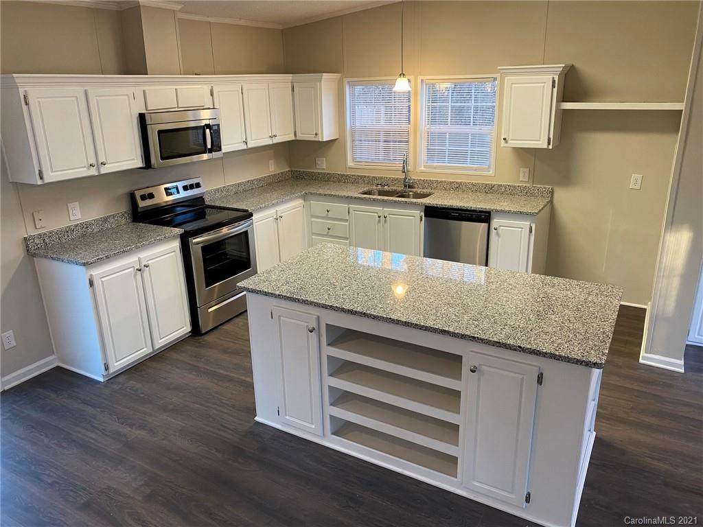 704 Chase Court - Photo 1