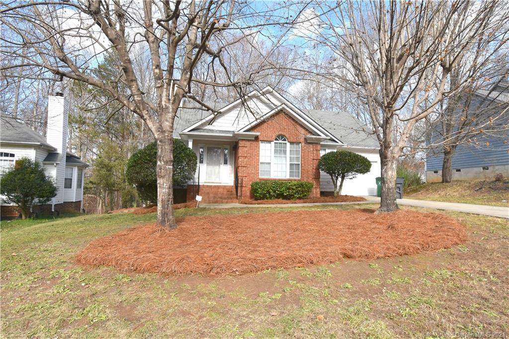 912 Northwood Drive - Photo 1