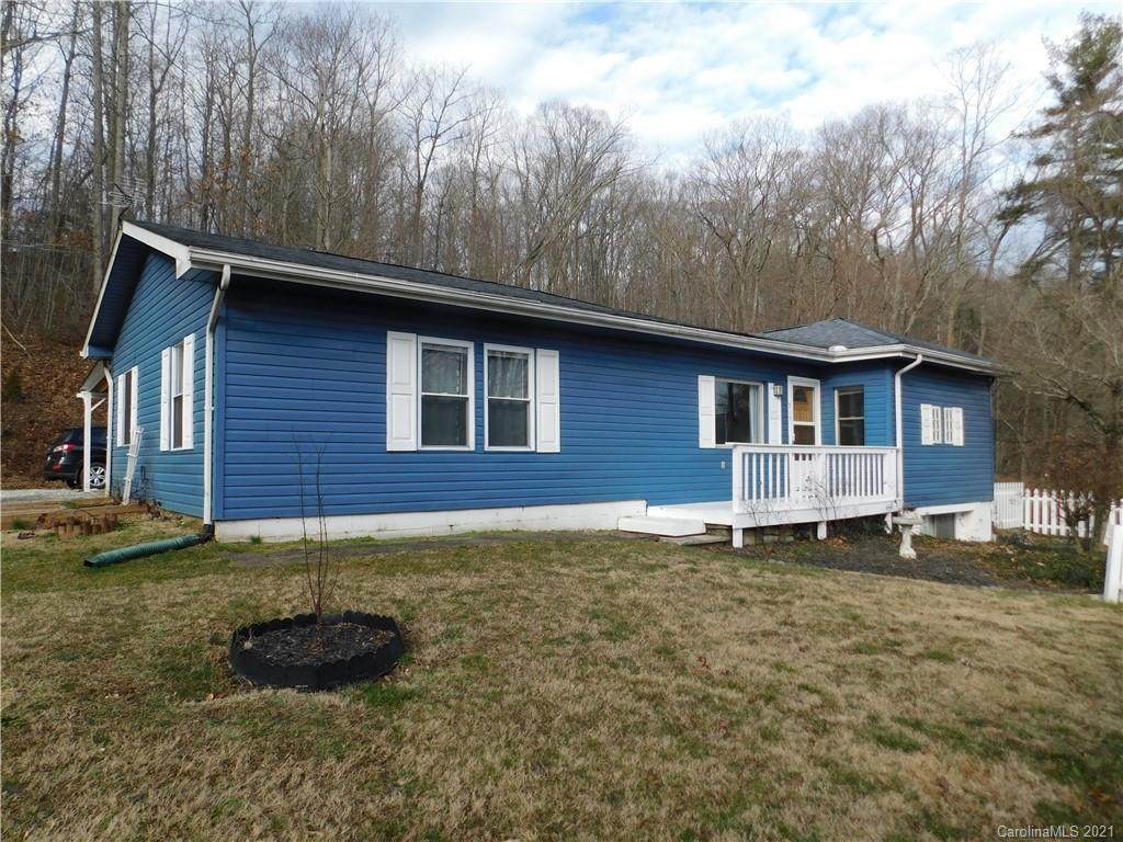 515 Halsbury Avenue - Photo 1