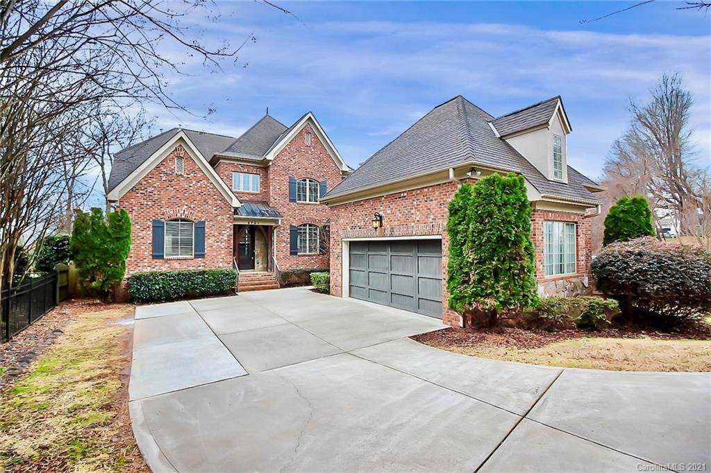 6701 Sharon Road - Photo 1