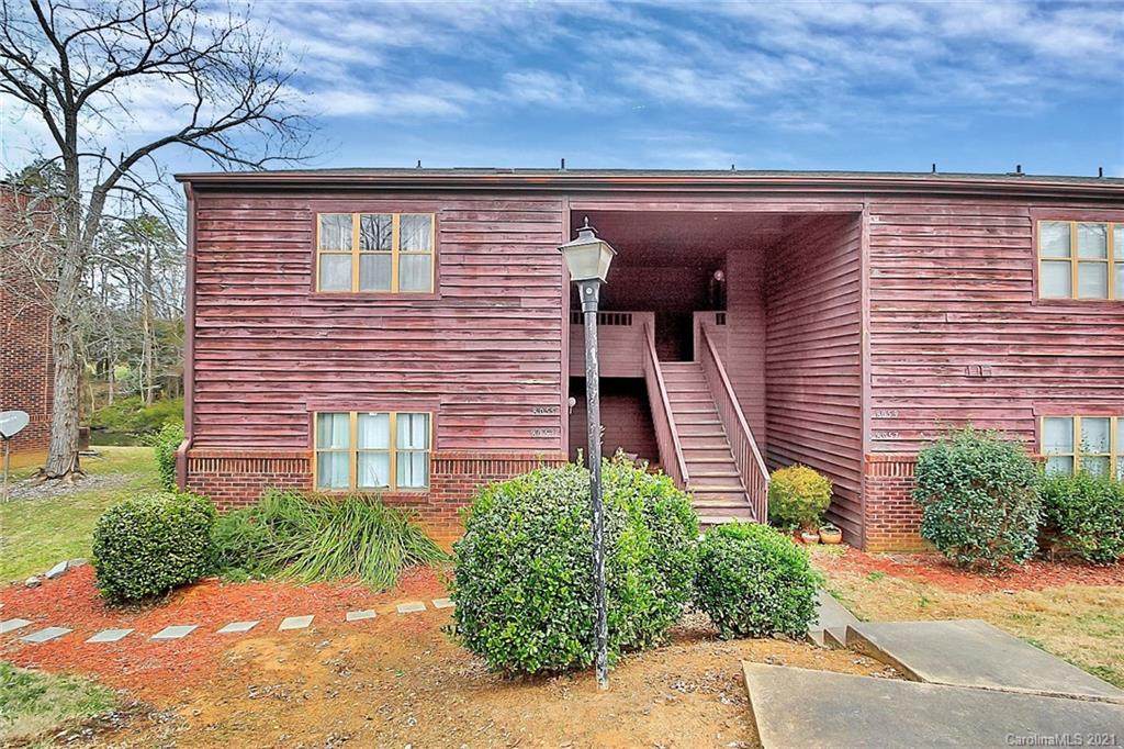8055 Cedar Glen Drive - Photo 1