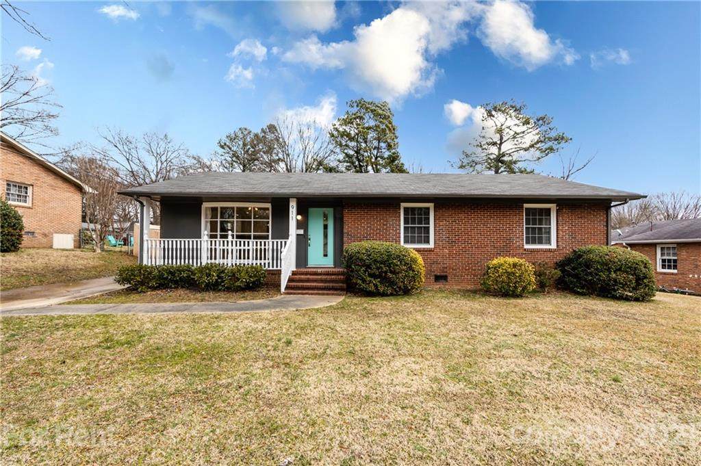 911 Heather Lane - Photo 1