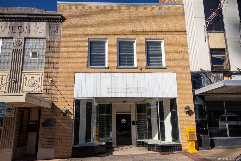 916 West Avenue - Photo 1
