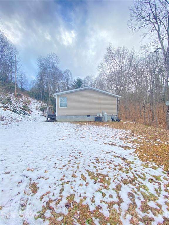 212 Michelle Lane - Photo 1