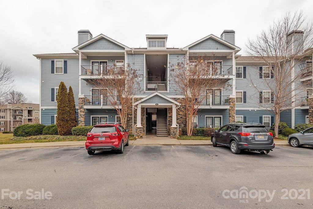 600 Vista Lake Drive - Photo 1