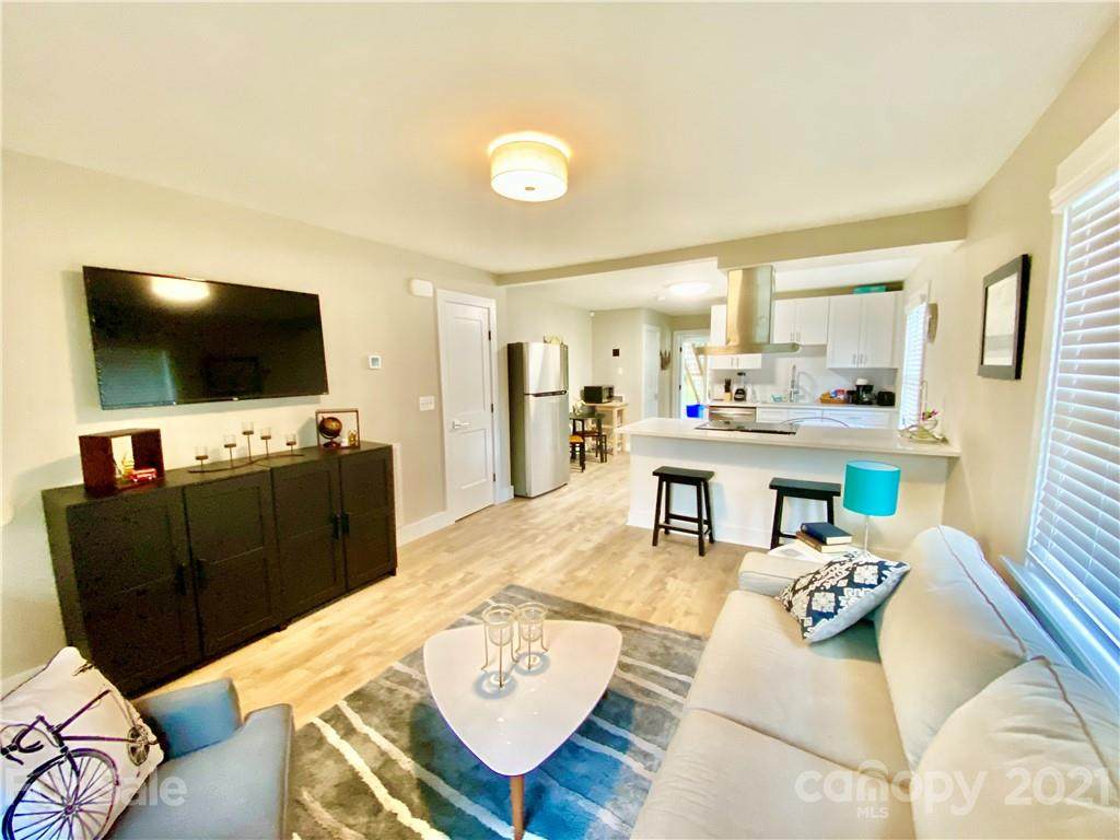 1121 Myers Street - Photo 1
