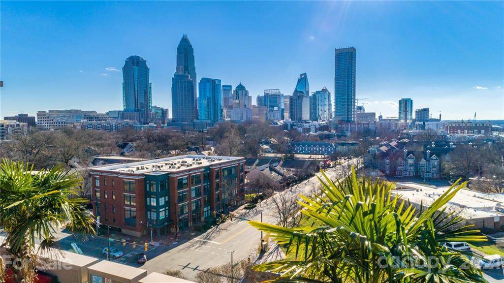 715 Graham Street - Photo 1
