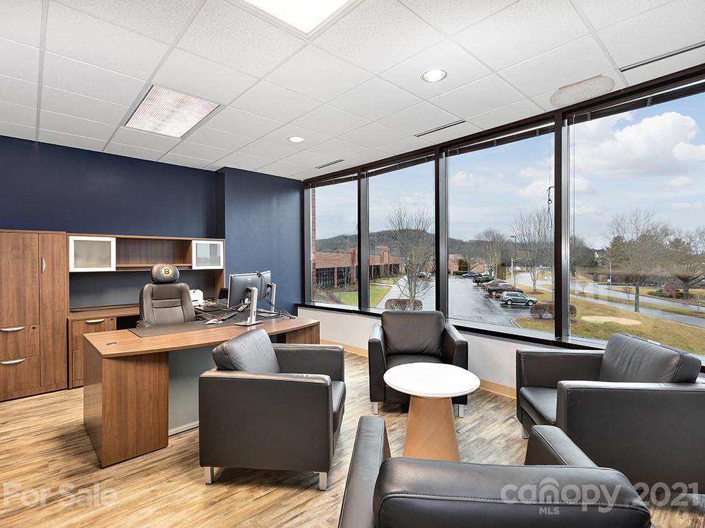 1200 Ridgefield Boulevard - Photo 1