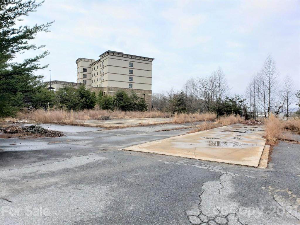 999 Rockwood Road - Photo 1