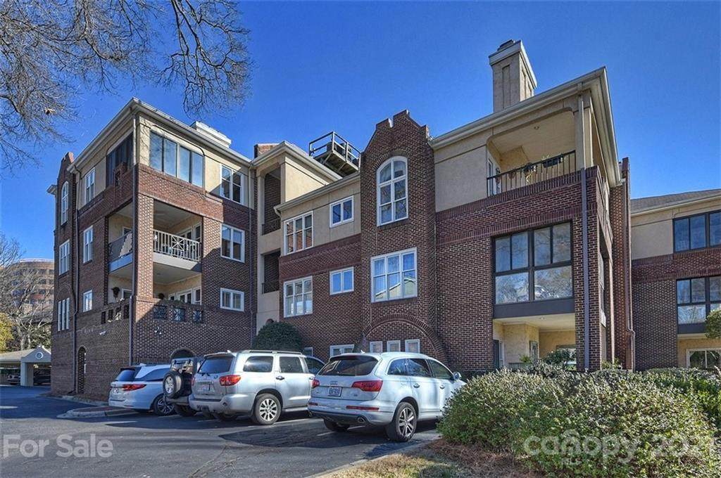 325 Queens Road - Photo 1