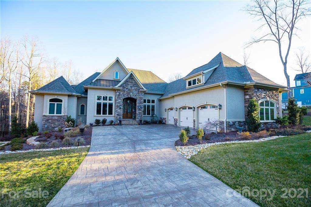 225 Bay Shore Loop - Photo 1