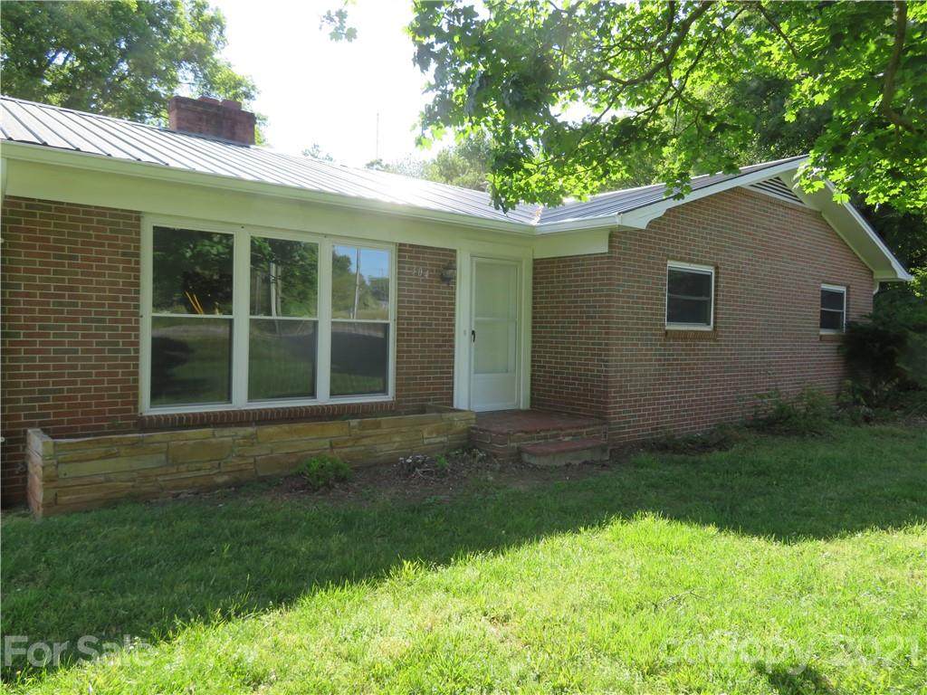 304 21st Street - Photo 1