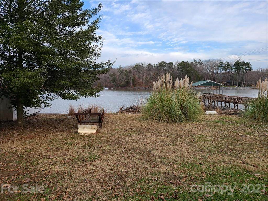 4519 Summerside Drive - Photo 1