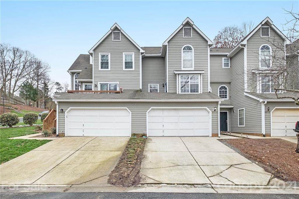 8914 Saint Pierre Lane - Photo 1