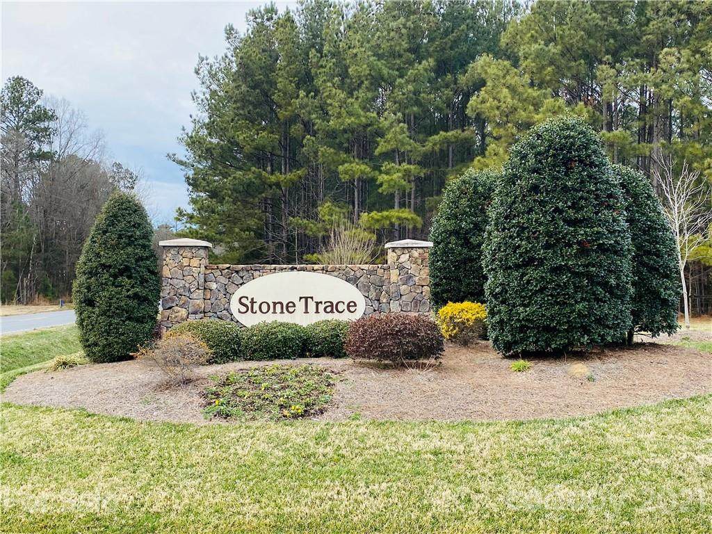 1465 Highcrest Way - Photo 1