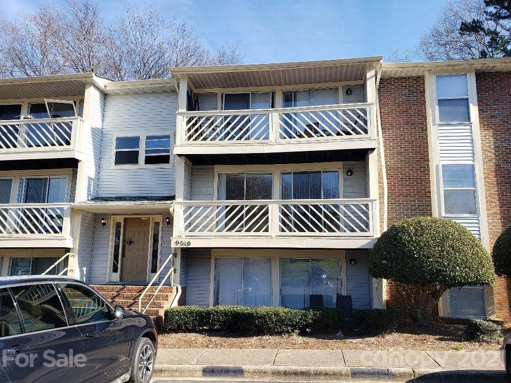 9510 Shannon Green Drive - Photo 1
