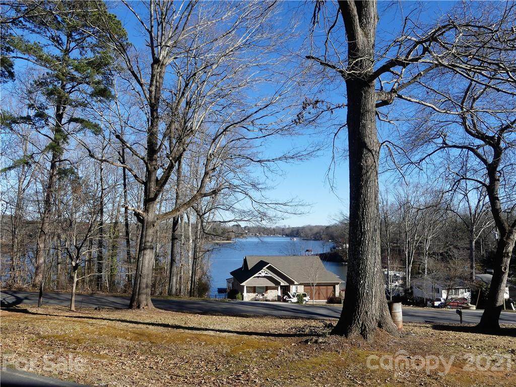 3720 Landmark Drive - Photo 1