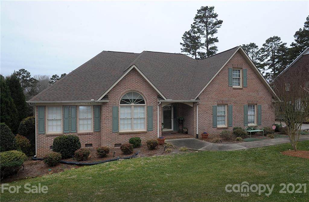 612 Wildwood Drive - Photo 1