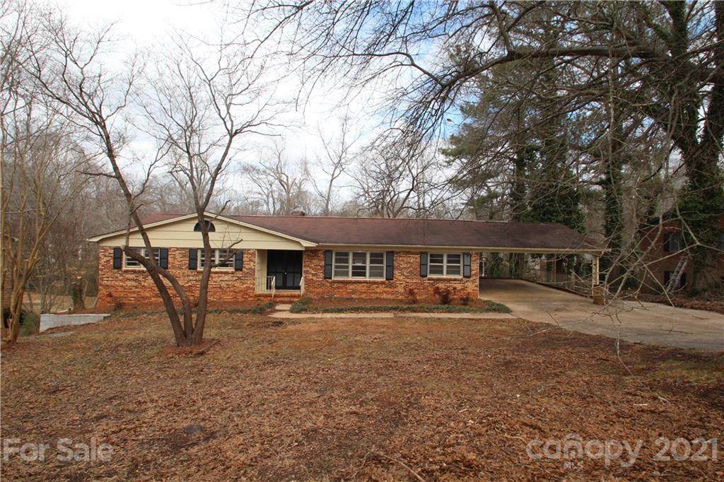 910 Surry Drive - Photo 1