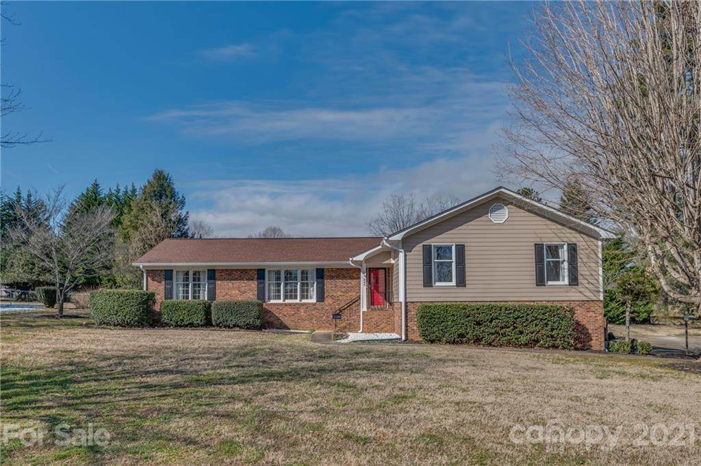 249 Sherman Drive - Photo 1