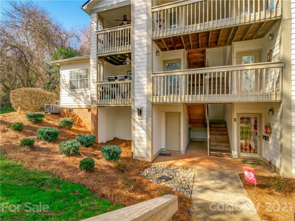 1052 Churchill Downs Court - Photo 1