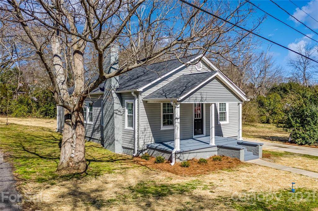 906 Oak Street - Photo 1