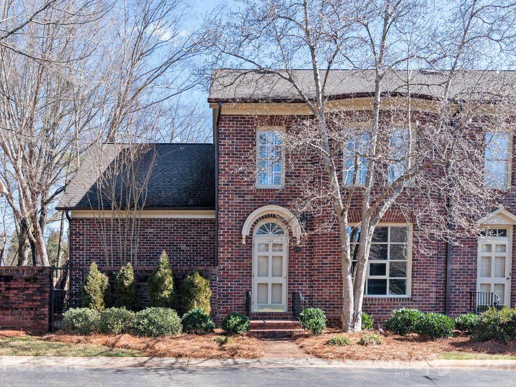4507 Columbine Court - Photo 1