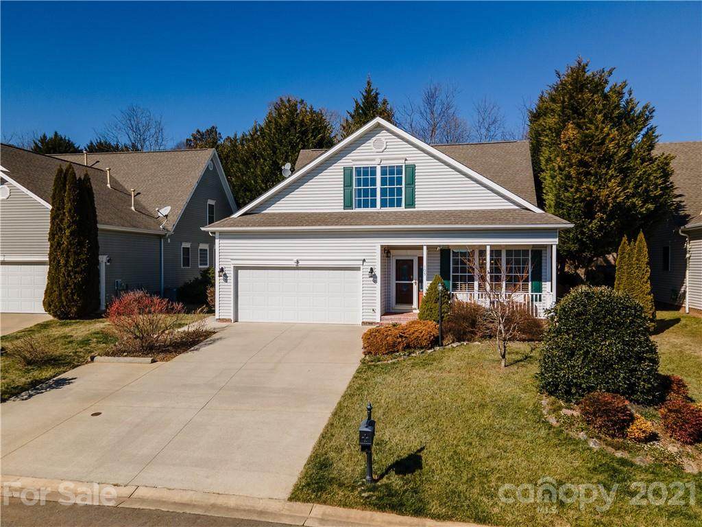 105 Willow Oak Drive - Photo 1
