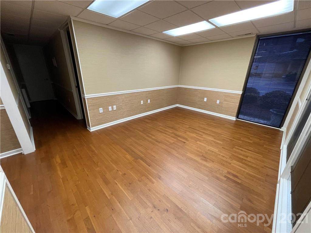 77 Mccachern Boulevard - Photo 1
