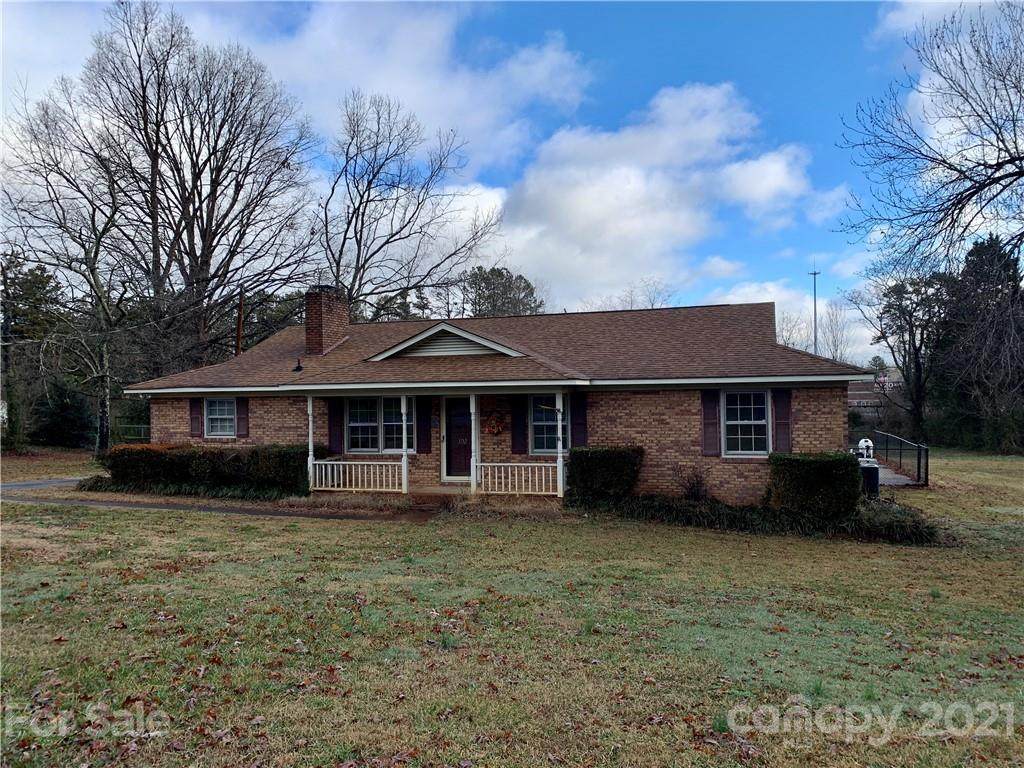 302 Charlotte Street - Photo 1