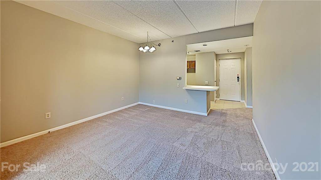 211 Heritage Boulevard - Photo 1